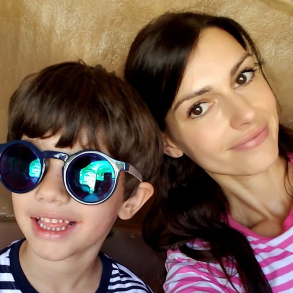 Meet your Posher, Elizabeth - Picture 1 of 1